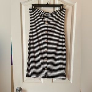 Black and white strapless dress